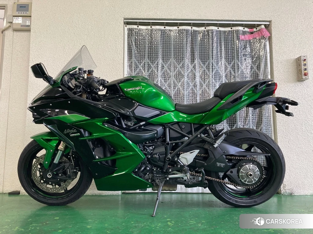 Проданный Kawasaki NINJA H2 SX SE 2018 из Японии, фото 2