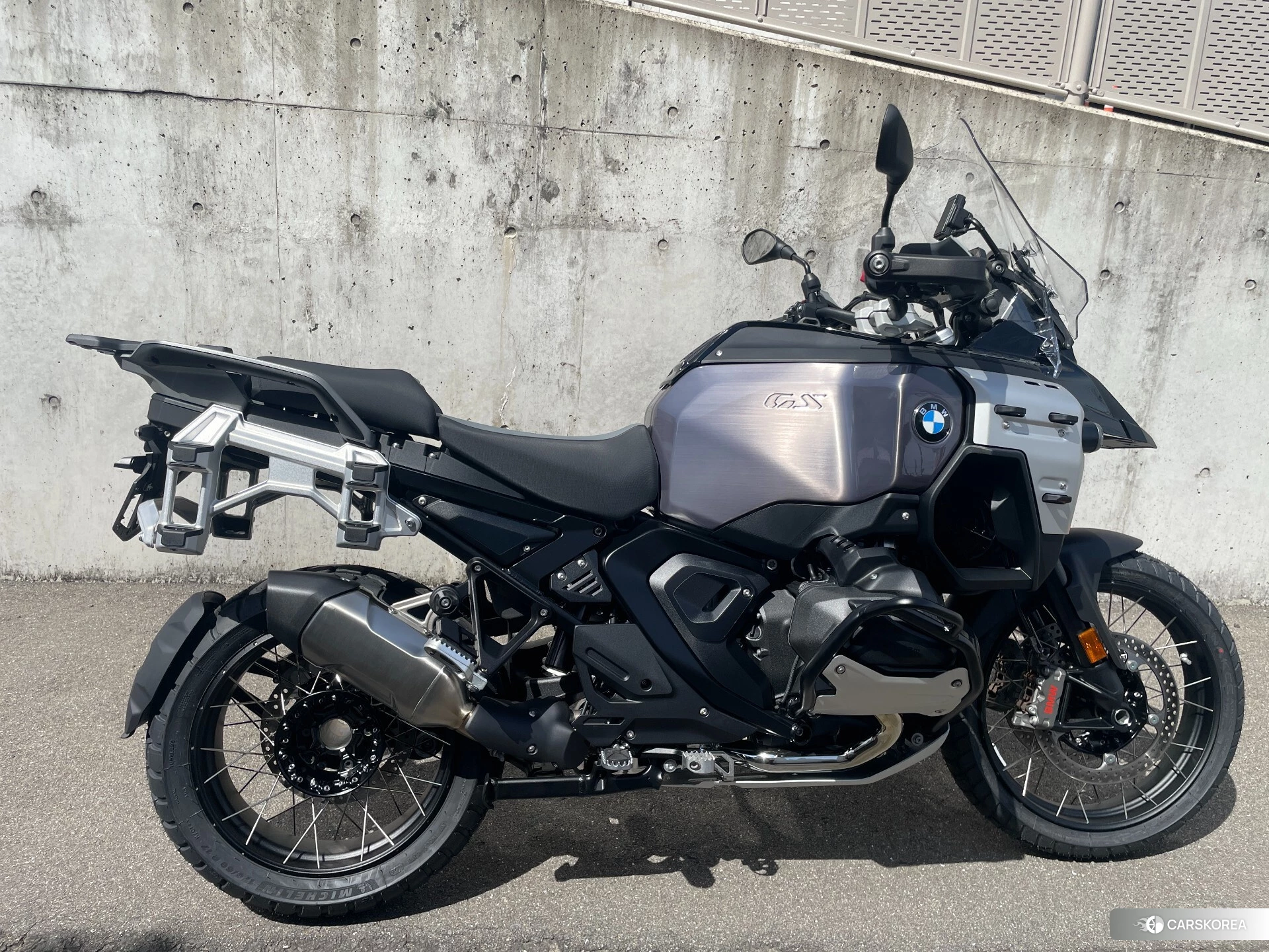 BMW R1300GS ADVENTURE 2026 из Японии