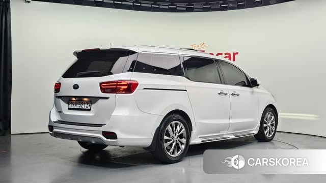 Kia The New Carnival id 4581831 из Кореи 12
