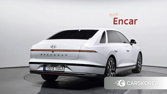 Hyundai Grandeur (GN7) id 3897387 из Кореи 12