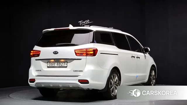 Kia The New Carnival id 3713945 из Кореи 12