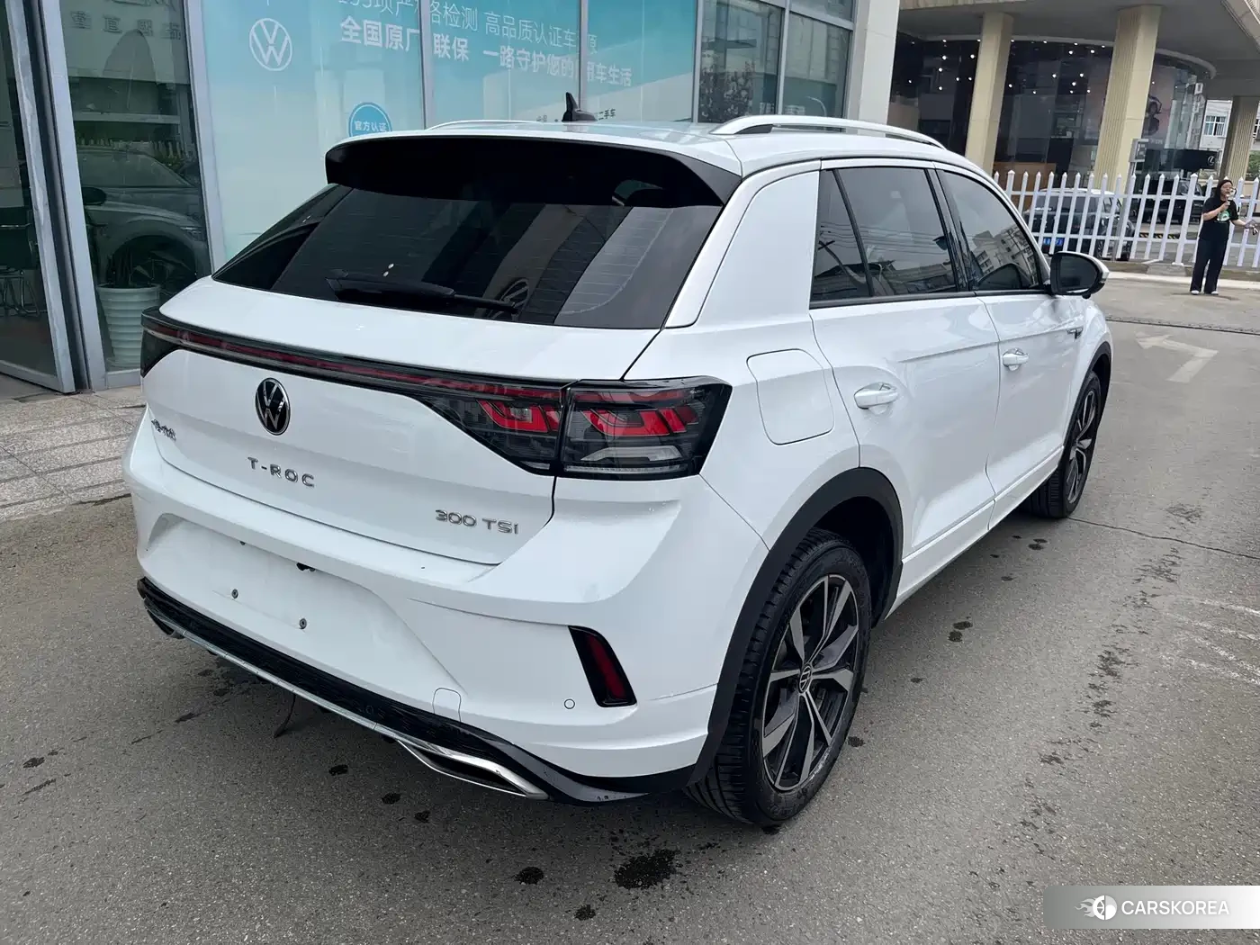 Volkswagen T-Roc 2024 Белый из Китая, фото 2