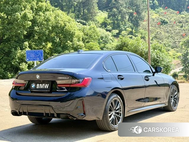 BMW 3 series 2023 Черный из Китая, фото 2