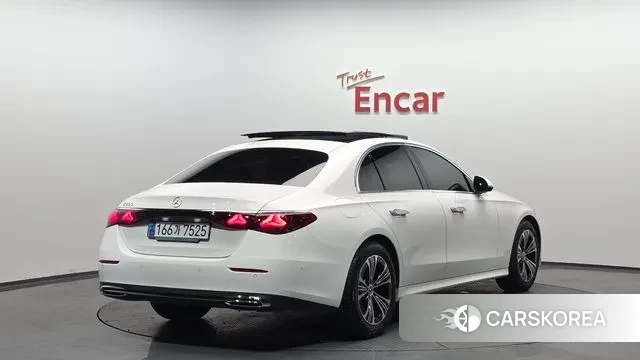 Mercedes-Benz E-Class W214 id 3689637 из Кореи 12