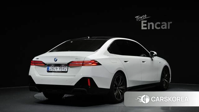 BMW 5 Series (G60) id 4739194 из Кореи 12