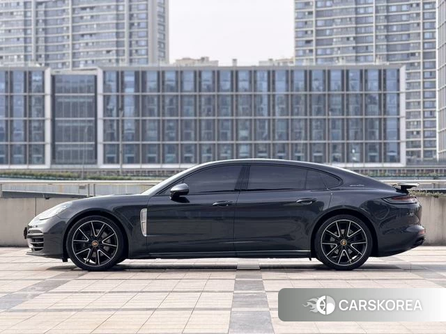 Porsche Panamera id 3920854 из Китая 8
