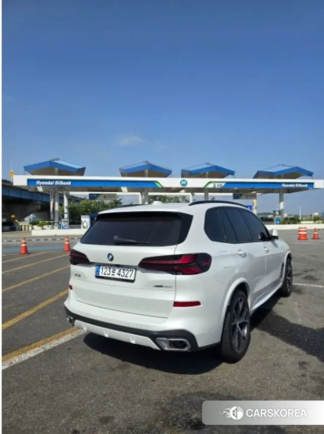 BMW X5 (G05) 2023 Белый из Кореи, фото 2