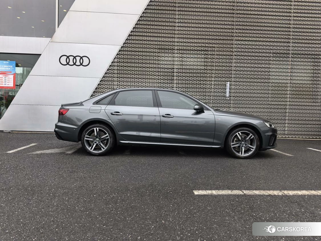 Audi A4L id 4452708 из Китая 11