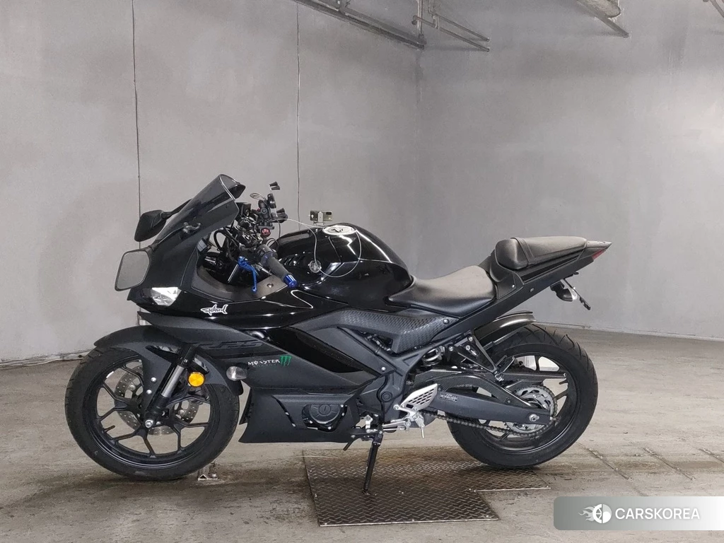 Проданный Yamaha YZF-R25 2021 из Японии, фото 2