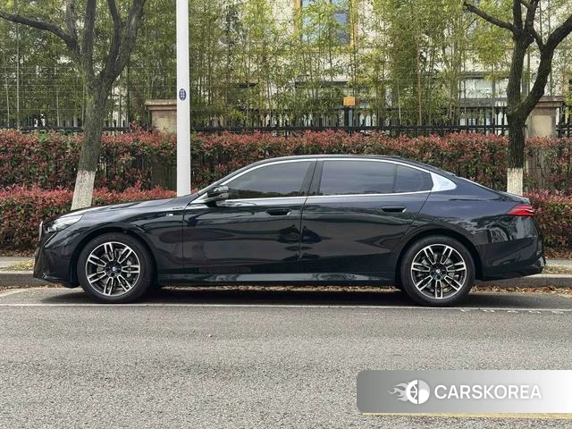 BMW 5 series id 4264556 из Китая 10