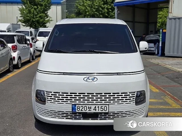 Hyundai Staria 2023 Белый из Кореи, фото 6