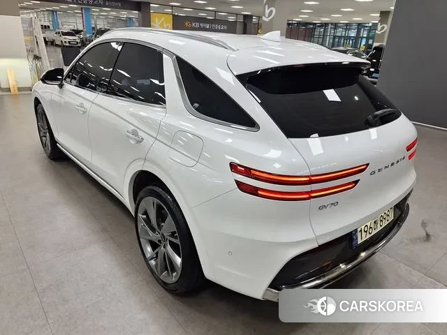 Genesis GV70 id 3305111 из Кореи 12