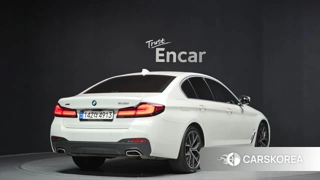 BMW 5 Series (G30) id 3842079 из Кореи 12