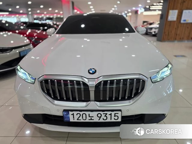 BMW 5 Series (G60) id 4400752 из Кореи 10