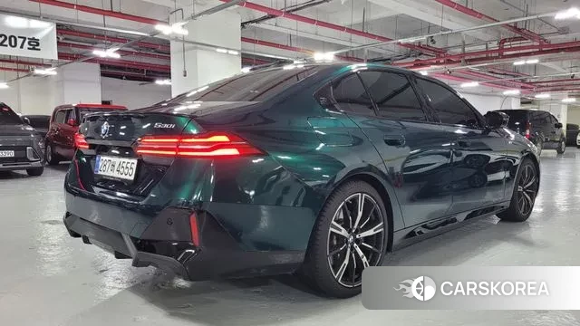 BMW 5 Series (G60) id 3750903 из Кореи 12