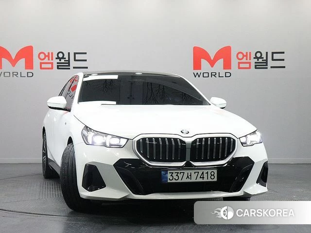 BMW 5 Series (G60) id 3953105 из Кореи 12