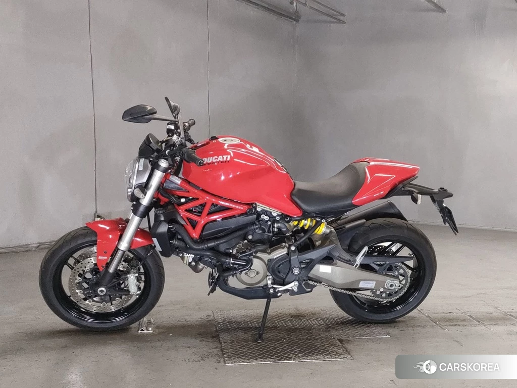 Проданный Ducati MONSTER 821 2014 из Японии, фото 2