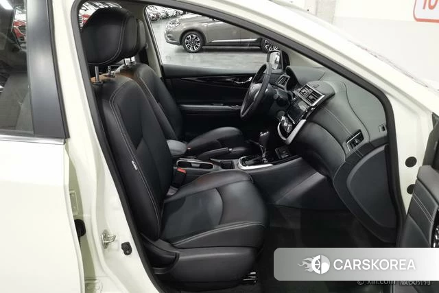 Nissan TIIDA id 4262453 из Китая 12