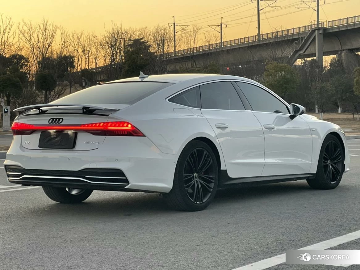 Audi A7 id 4440910 из Китая 8