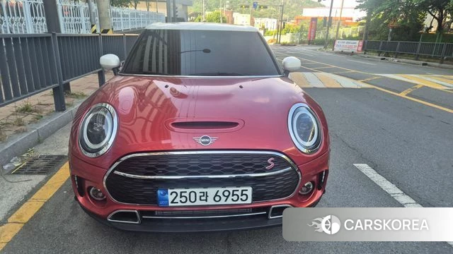 Mini Cooper S Clubman 2023 Красный из Кореи, фото 2