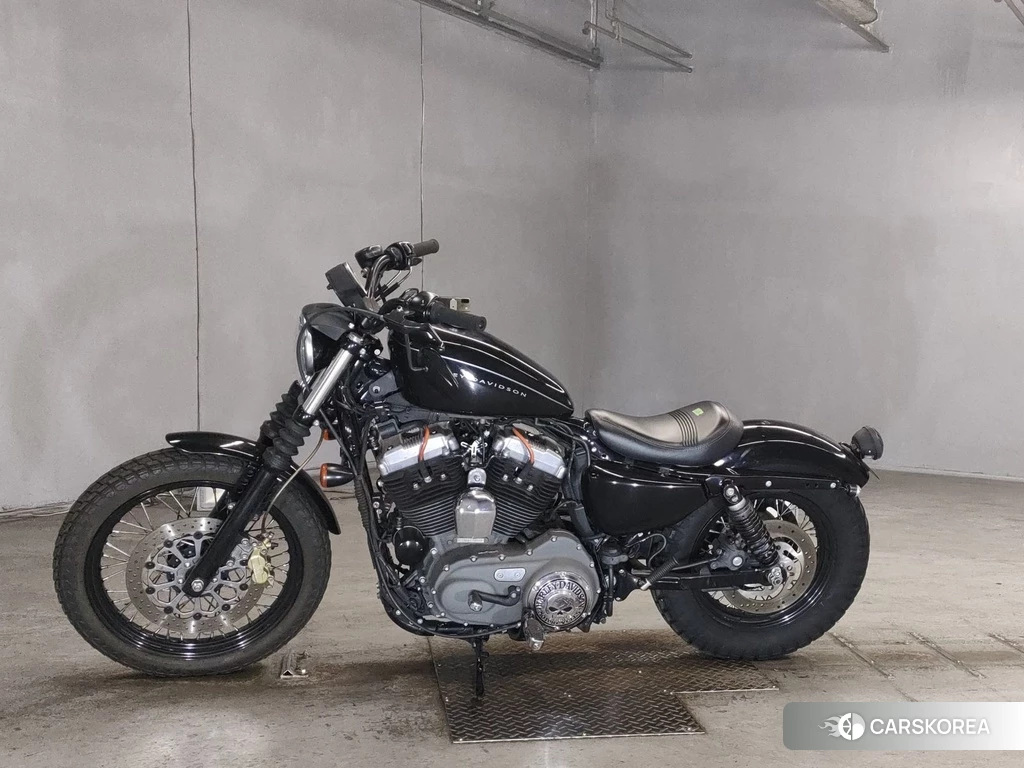 Проданный Harley-Davidson Sportster XL1200N Nightster 2010 из Японии, фото 2