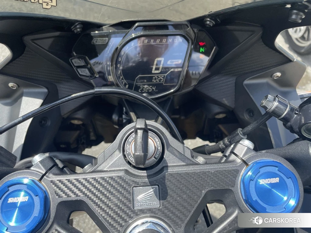 Проданный Honda CBR250RR ABS 2017 из Японии, фото 2