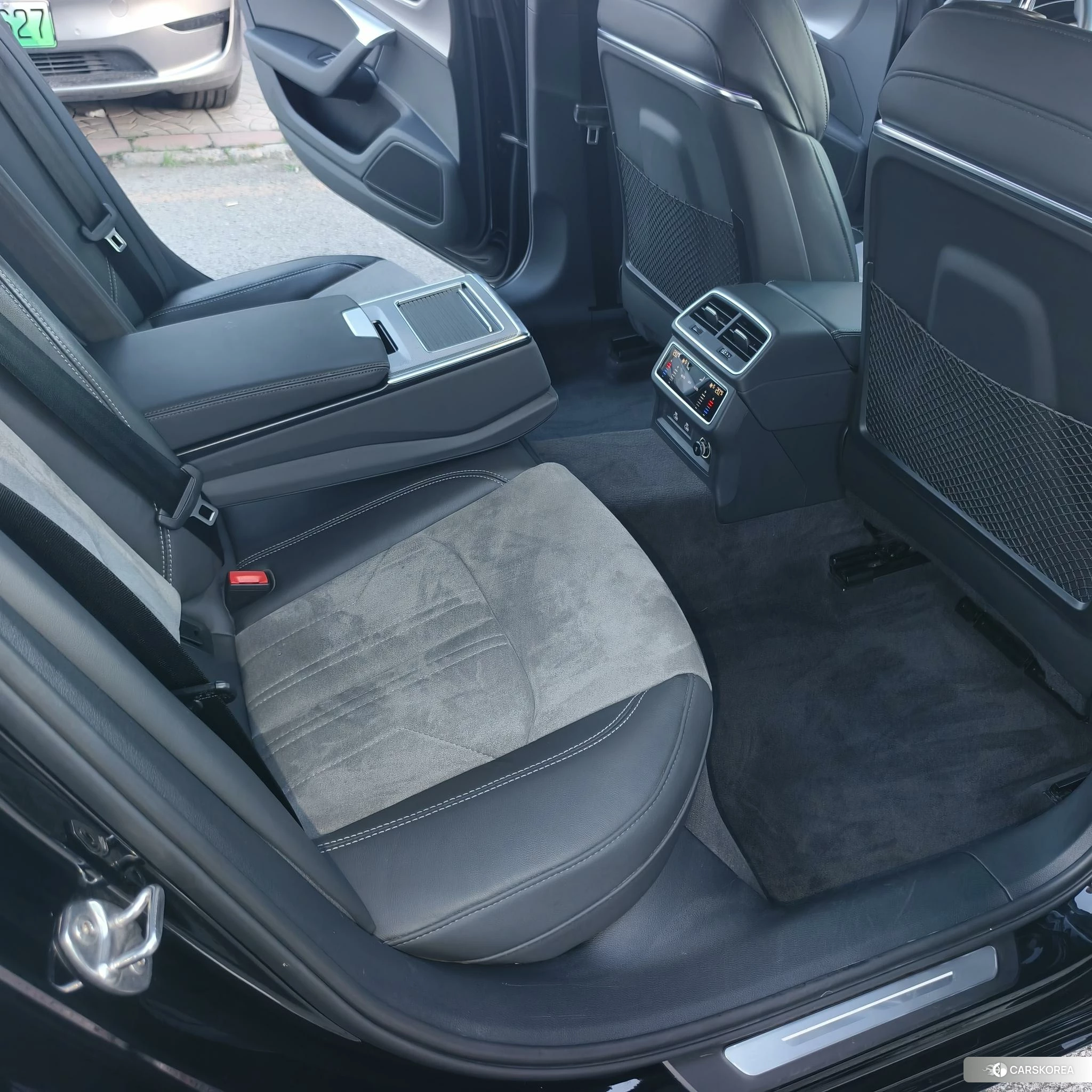 Audi A6L id 4461460 из Китая 8