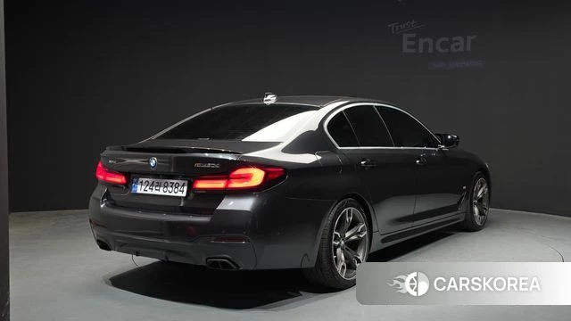 BMW 5 Series (G30) id 4245083 из Кореи 12