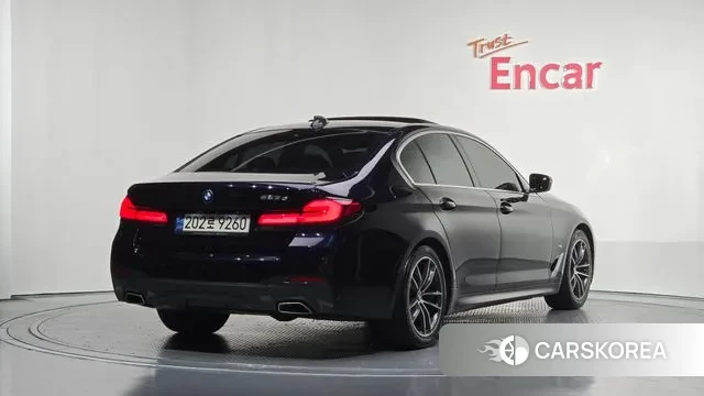 BMW 5 Series (G30) id 3350118 из Кореи 12