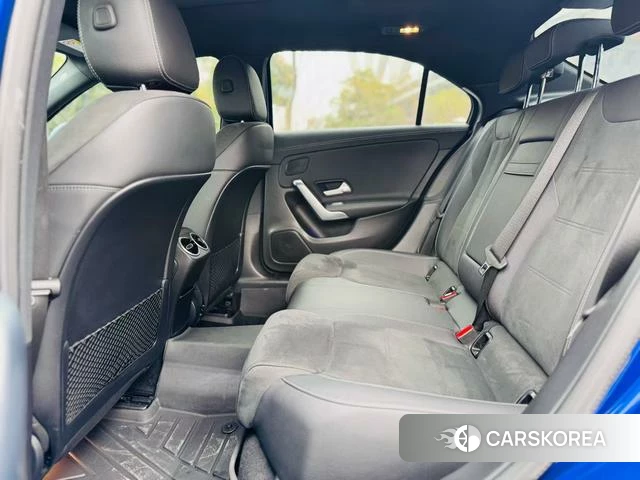 Mercedes-Benz Class A 2020 Синий из Китая, фото 2