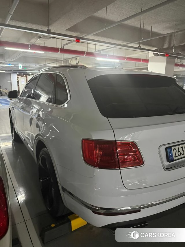 Bentley Bentayga 2018 Золотой из Кореи, фото 5