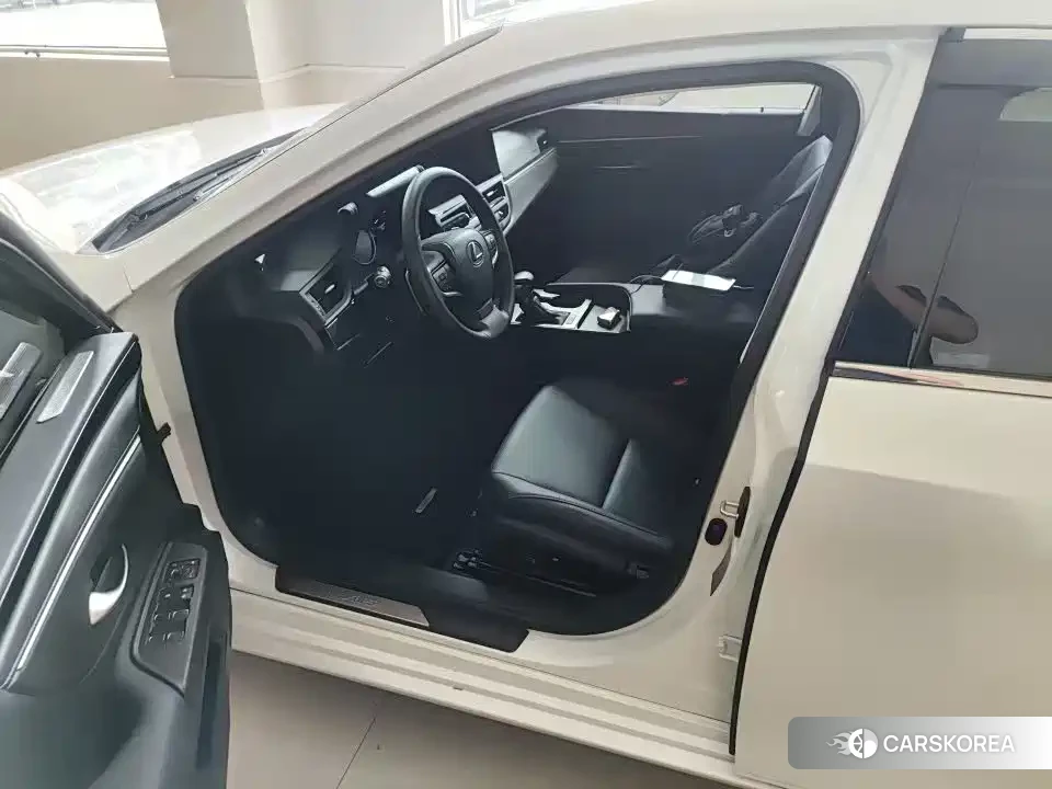 Lexus ES 2024 Белый из Китая, фото 2