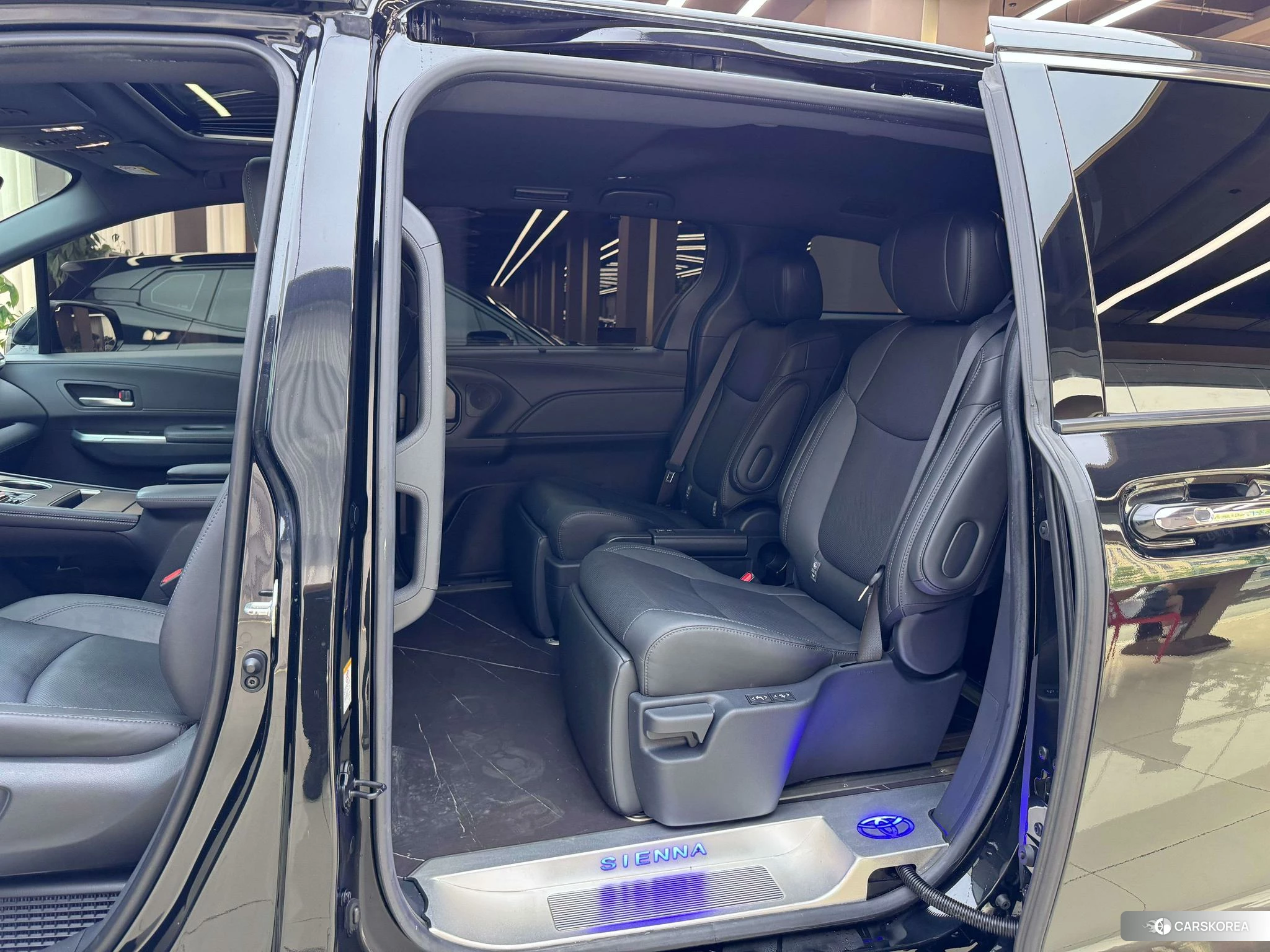 Toyota Saina id 4515196 из Китая 11
