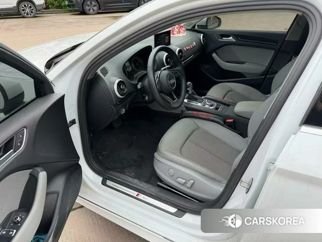 Audi A3 2021 Белый из Китая, фото 2