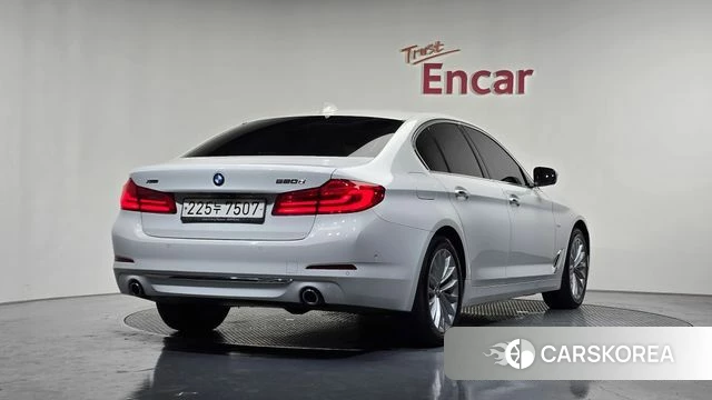 BMW 5 Series (G30) id 4331676 из Кореи 12