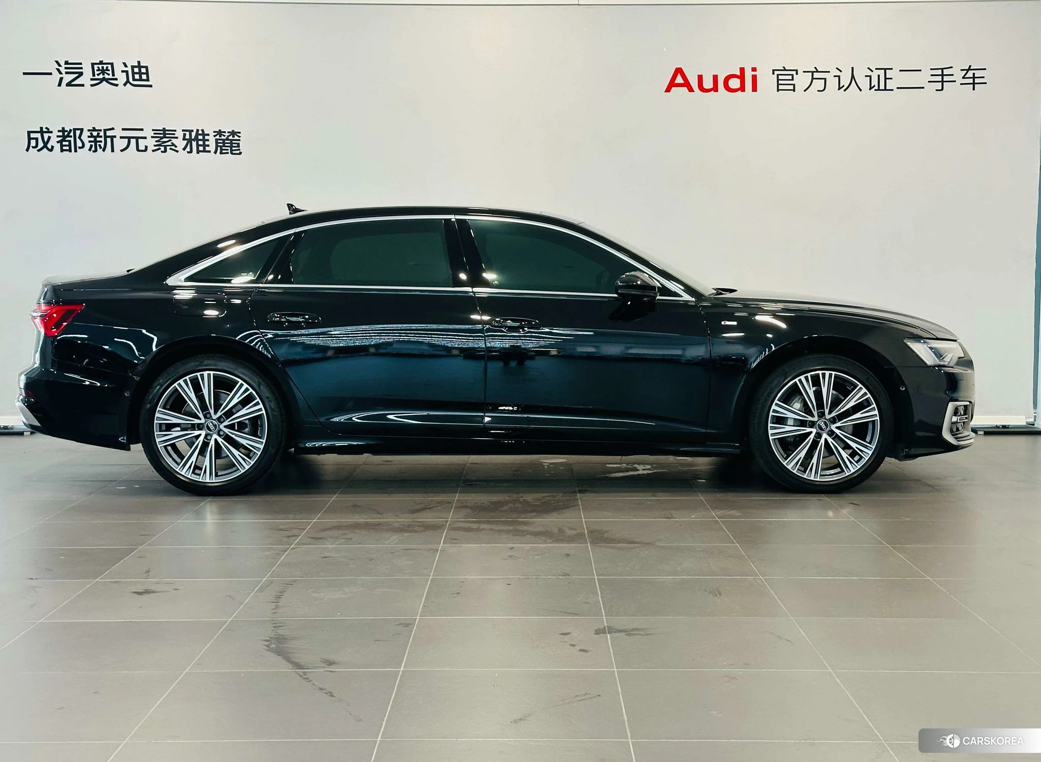 Audi A6L id 4455155 из Китая 7