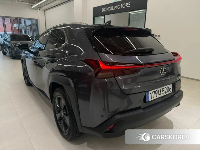 Lexus UX300h 2025 Серый из Кореи, фото 5
