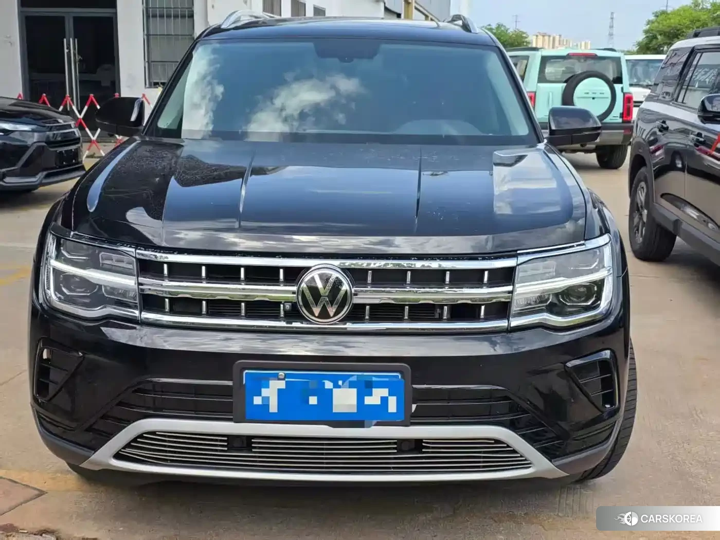 Volkswagen Touareg 2021 Черный из Китая, фото 2