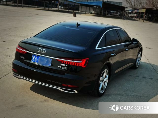 Audi A6L 2023 Черный из Китая, фото 6