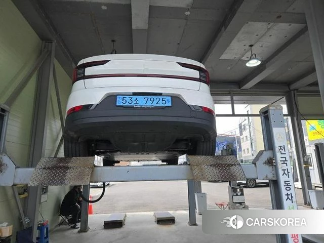 Polestar Polestar 2 2023 Белый из Кореи, фото 2