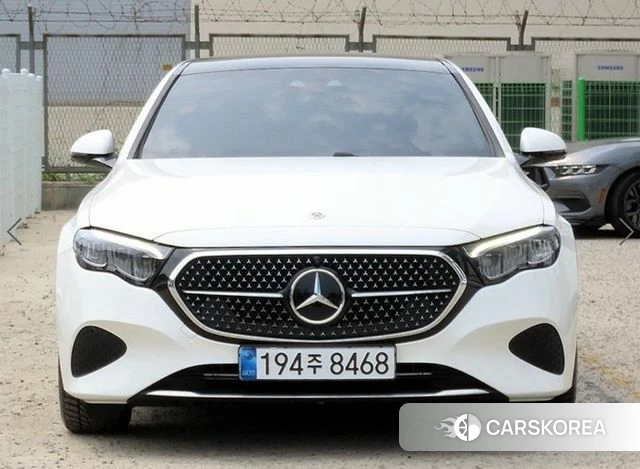 Mercedes-Benz E-Class W214 2025 Белый из Кореи, фото 2