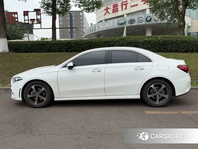 Mercedes-Benz Class A 2022 Белый из Китая, фото 5