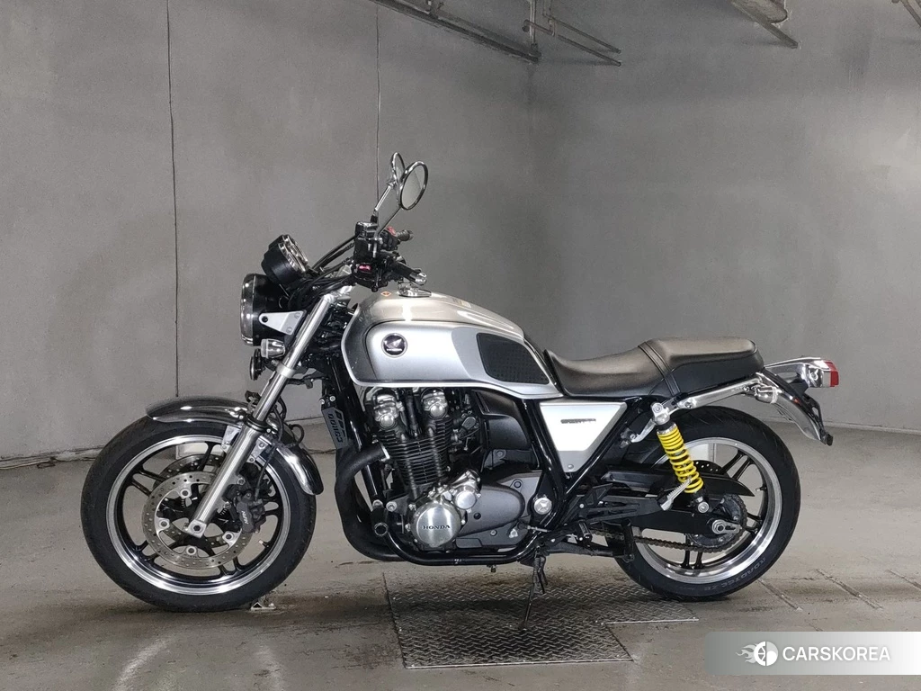 Проданный Honda CB1100 2013 из Японии