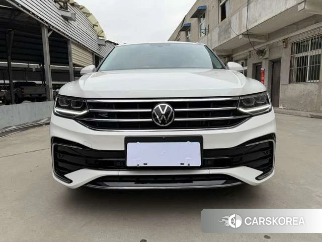 Volkswagen Tiguan L 2023 Белый из Китая, фото 2