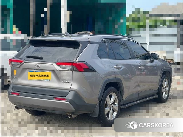 Toyota RAV4 Rongfang 2021 Серебристо-серый из Китая, фото 2