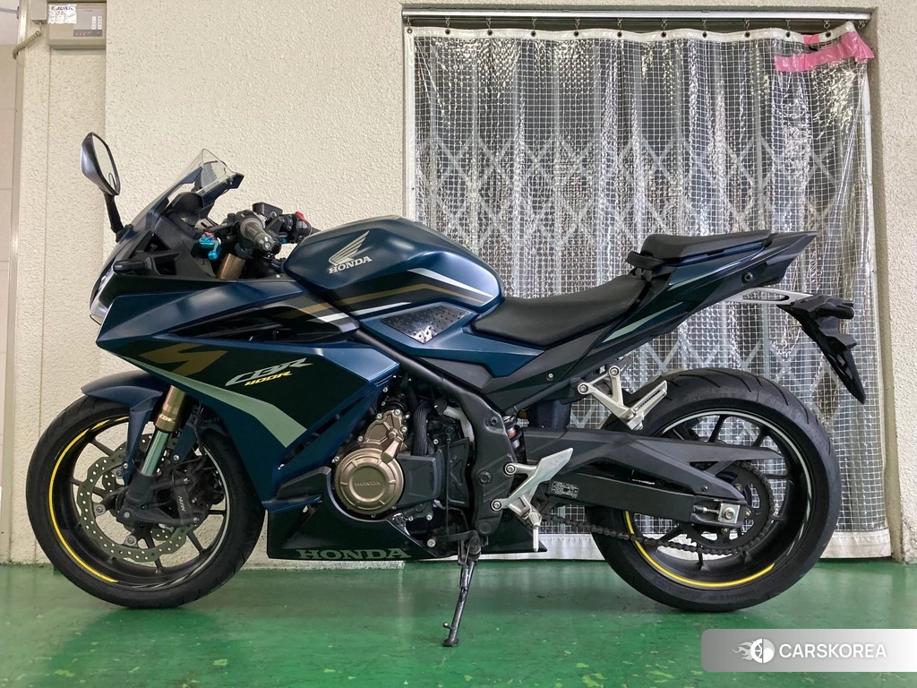 Проданный Honda CBR400R ABS 2022 из Японии, фото 2