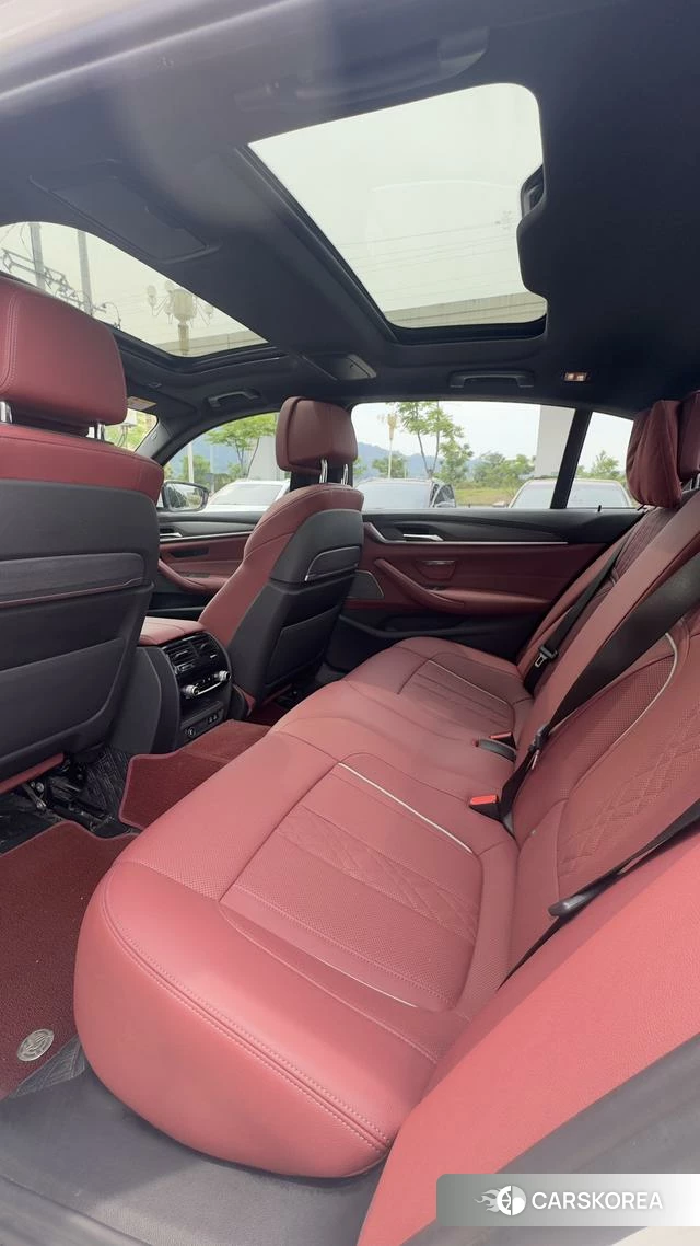 BMW 5 series 2022 Белый из Китая, фото 2