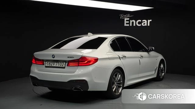 BMW 5 Series (G30) id 4552114 из Кореи 12