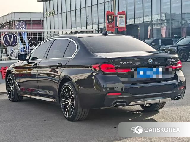 BMW 5 series 2021 Черный из Китая, фото 2