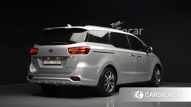 Kia The New Carnival id 4689456 из Кореи 12